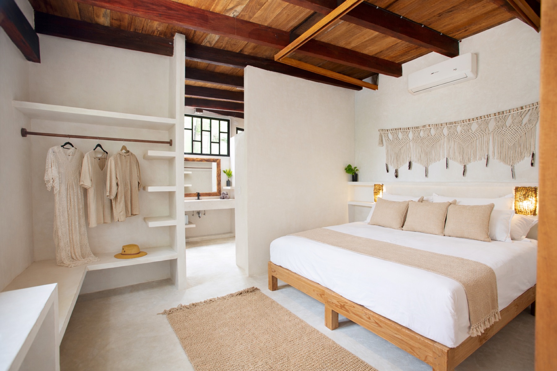 Casa Shanti king suite with open wardrobe – Amansala Tulum