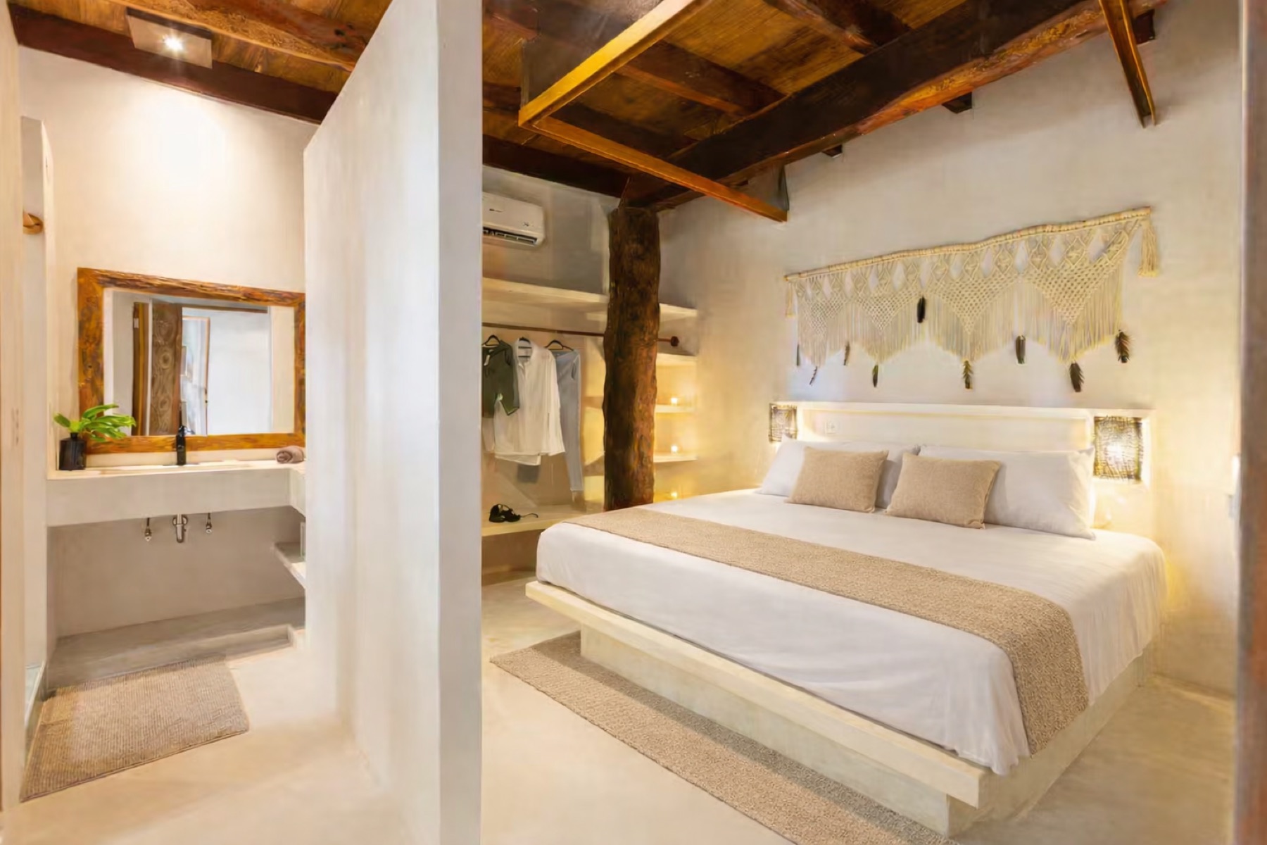 Casa Shanti master suite with en suite bath – Amansala Tulum
