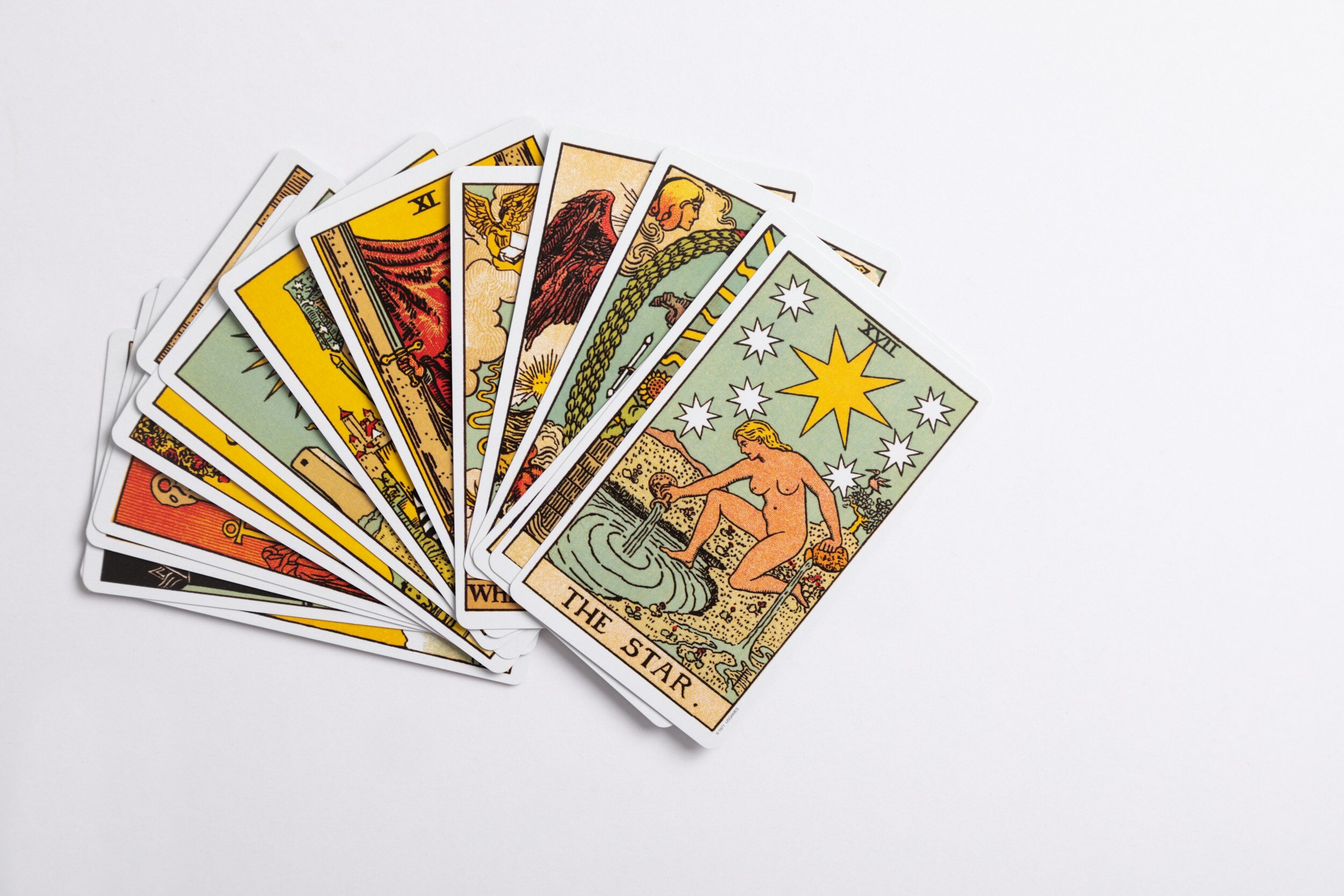 Reasons to go in for a tarot card reading