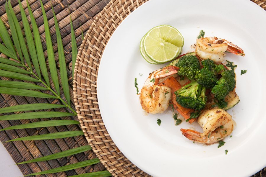 Dinner service at Amansala