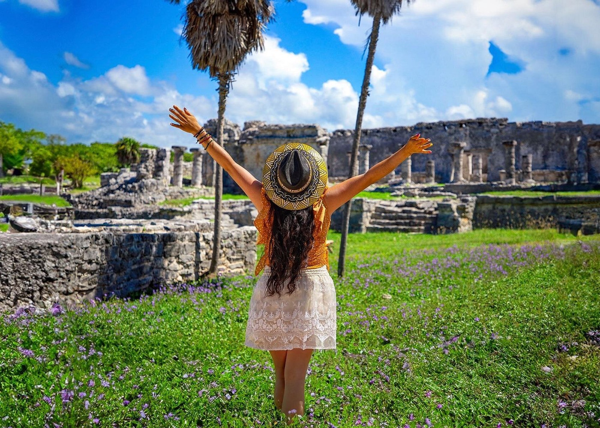 Tulum ruins excursion near Amansala